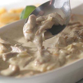 Paano magluto ng oyster mushroom na may kulay-gatas: hakbang-hakbang na mga recipe