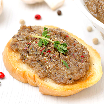 Paano magluto ng mushroom caviar mula sa honey agarics na may mga kamatis