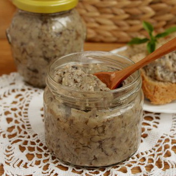 Kaviar jamur dari mentega untuk musim dingin: resep langkah demi langkah