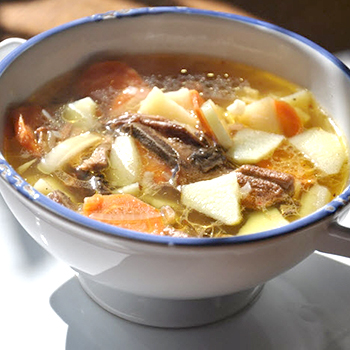 Cara memasak sup cendawan: resep buatan sendiri