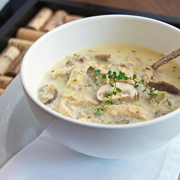 Resep untuk sup jamur porcini dengan jelai