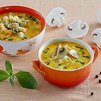 Sup Champignon dengan keju leleh: resep untuk hidangan pertama