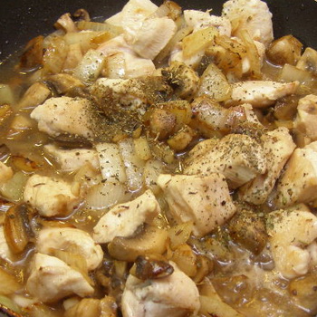 Jamur dengan daging ayam: resep hidangan lezat
